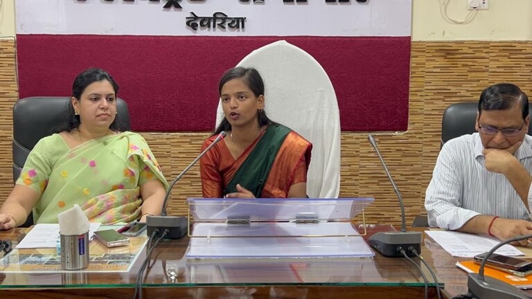 पहले IIT फिर IIM से की पढ़ाई, विदेश की नौकरी छोड़ क्रैक किया UPSC, इस फैसले से चर्चा में हैं IAS दिव्या मित्तल Deoria DM