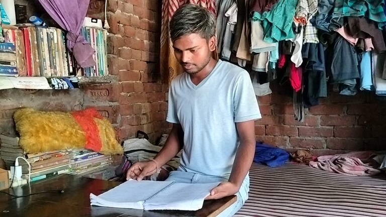 IIT में एडमिशन की कानूनी लड़ाई लड़ रहे अतुल की कहानी, फीस और सहारा देने वाले ये गांववाले भी अद्भुत Muzaffarnagar