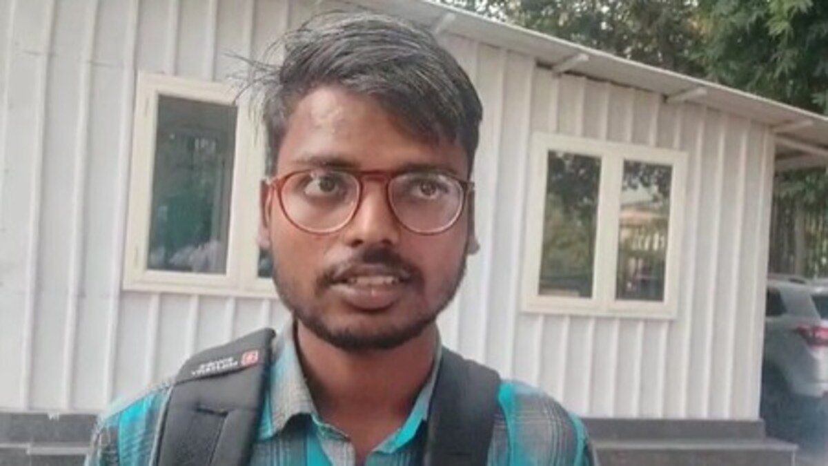 सुप्रीम कोर्ट के आदेश के बाद यूपी के दिहाड़ी मजदूर के बेटे अतुल को IIT में मिलेगा एडमिशन, खुश होकर ये बोला यूपी के दिहाड़ी मजदूर के बेटे अतुल को IIT में मिलेगा एडमिशन