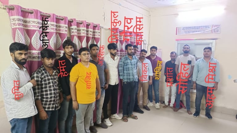 4-5 लाख रुपये में मार्कशीट तैयार कर ग्रामीण डाक सेवा में भर्ती! लखनऊ में गजब फ्रॉड का खुलासा Meerut News