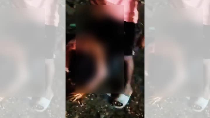 सोनभद्र में आदिवासी युवक को पीटा, उसके ऊपर की गई पेशाब, वीडियो हुआ वायरल तो मचा हड़कंप Sonbhadra News