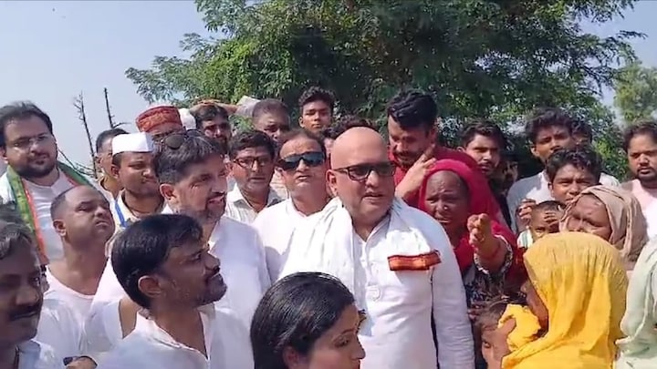 बहराइच में बुलडोजर एक्शन पीड़ितों से मिलकर रो पड़े अजय राय, आंसू पोंछते हुए बोले- हर हाल में... Bahraich News