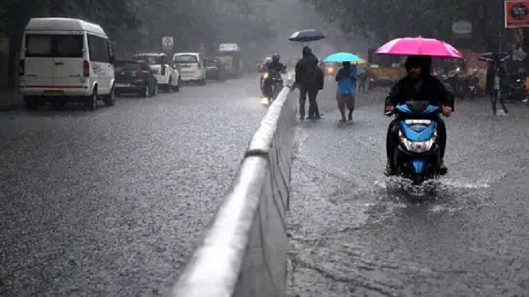 UP Weather: यूपी में पलटा मौसम…आज इन जिलों में बारिश का अलर्ट, IMD ने दिया लेटेस्ट अपडेट UP Weather News
