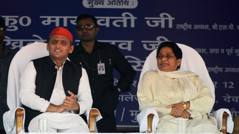 मायावती की पार्टी BSP ने जम्मू-कश्मीर में भी लड़ा था चुनाव, जान लीजिए कि इनको टोटल कितने वोट मिले Picture: Akhilesh Yadav & Mayawati