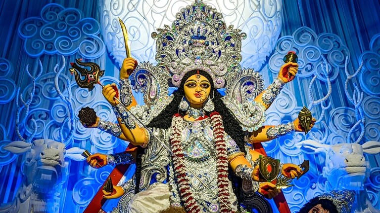 Shardiya Navratri 2024 Day 7: नवरात्रि के सातवें दिन होती है मां कालरात्रि की पूजा, ये पाठ करने से कष्ट होंगे दूर Shardiya Navratri 2024