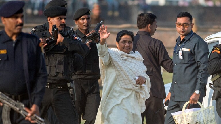 क्या मायावती की सुरक्षा में होने जा रहा बड़ा बदलाव? इन VIPs की सिक्योरिटी को लेकर भी आई खबर UP Tak