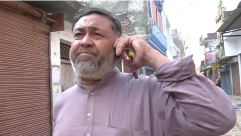 बहराइच में सईद और शुक्ला मिलकर चलाते थे बाइक का शोरूम, उन्मादी भीड़ ने सबकुछ फूंक दिया Bahraich News