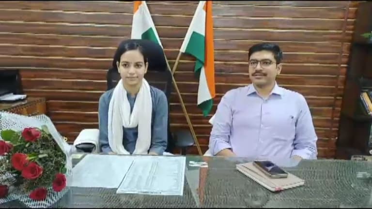 कौन हैं IAS मनीष बंसल जिन्होंने सहारनपुर में किसान की बेटी यशवी को बनाया एक दिन के लिए डीएम? Saharnpur News