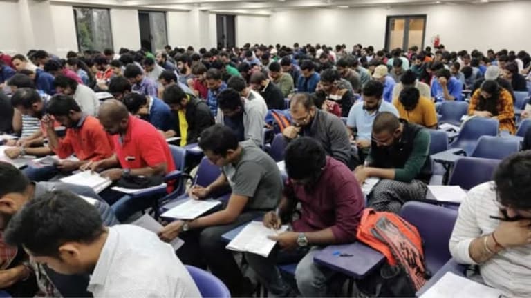 UP Police Constable Result: अब कभी भी जारी हो सकता है परीक्षा का रिजल्ट, सामने आया लेटेस्ट अपडेट UP Police Constable Recruitment Exam (File Photo)