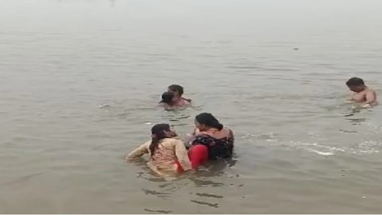 रील बनाने में खोई रही मौसी और आंखों के सामने यूं डूब गई बच्ची, मौत का वीडियो भी कैमरे में हुआ रिकॉर्ड गाजीपुर