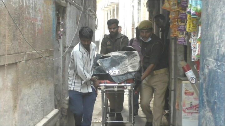 वाराणसी में अपने परिवार के मर्डर के आरोपी राजेंद्र गुप्ता ने खुद को कैसे मार ली 2-3 गोली? ये कहानी तो और फंस गई Varanasi News