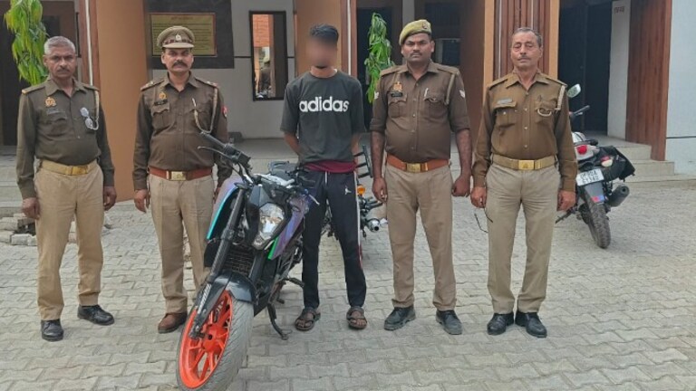 आगरा के साहिल को रफ्तार के रोमांच का था शौक, चाय वाले को पापा बनाकर बाइक शोरूम में किया बड़ा कांड Agra News