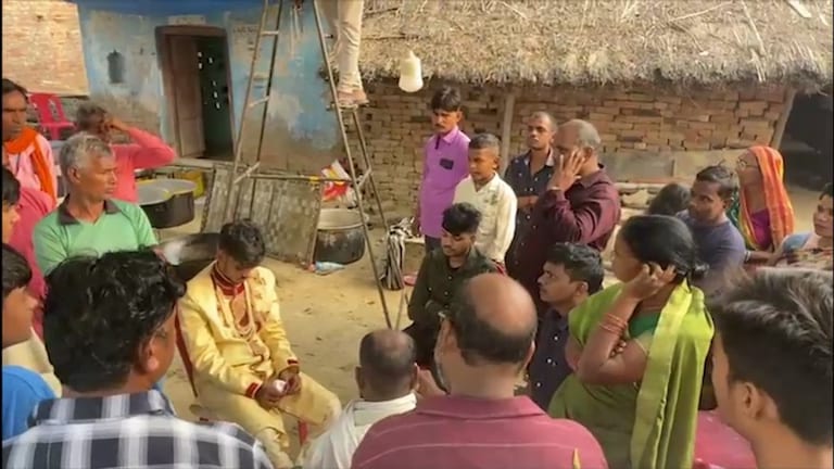 प्रतापगढ़ में शराब पीकर पहुंच गए दूल्हा और उसके पिता, फिर लड़की वालों ने जो किया हमेशा रहेगा याद Pratapgarh News