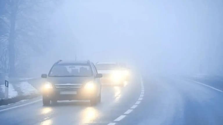 UP Weather: ठिठुरने को रहें तैयार…यूपी के इन जिलों में घने कोहरे का अलर्ट, IMD ने बारिश पर ये कहा UP Cold