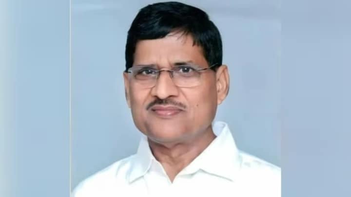 कटेहरी में मुस्लिम, यादव, कुर्मी को धमकाया जा रहा? सरकारी गनर लौटा लालजी वर्मा ने किया बड़ा दावा UP By Election 2024