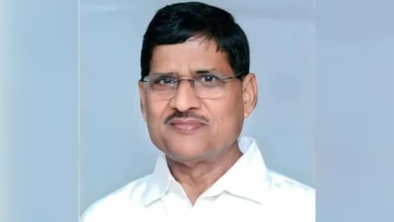 कटेहरी में मुस्लिम, यादव, कुर्मी को धमकाया जा रहा? सरकारी गनर लौटा लालजी वर्मा ने किया बड़ा दावा UP By Election 2024