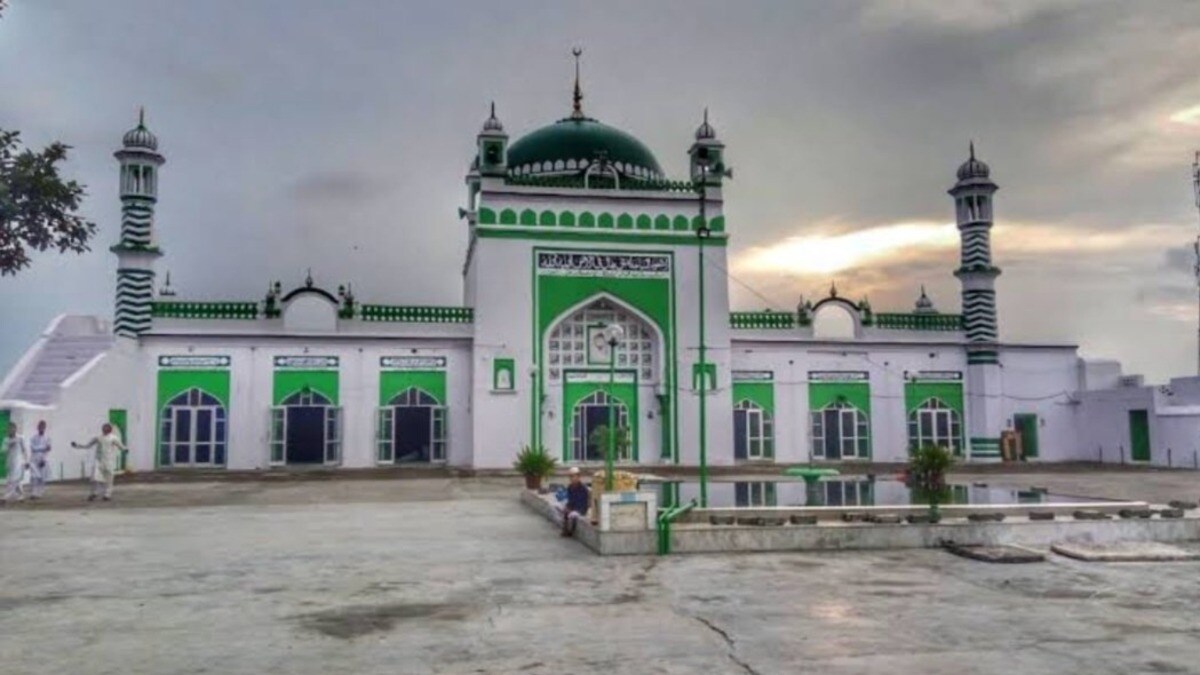 संभल की जामा मस्जिद का होगा सर्वे, मंदिर होने के दावे पर कोर्ट ने दिया ये आदेश sambhal jama masjid