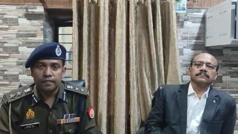 मीरापुर में वोटिंग के बीच पिस्टल ताने जिस इंस्पेक्टर की वीडियो वायरल हुई उसकी पूरी कहानी पुलिस ने ये बताई Uttar Pradesh By Election 2024