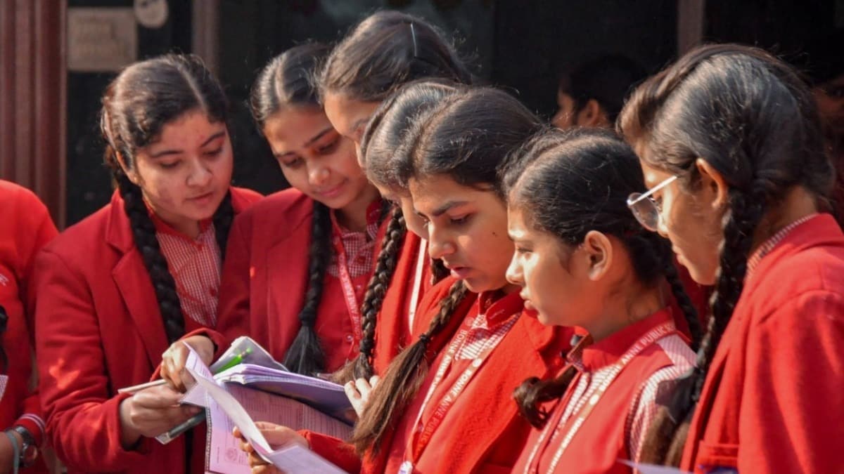 CBSE ने 10वीं और 12वीं बोर्ड परीक्षा की तारीखों का किया ऐलान, देखें पूरा शेड्यूल CBSE class 10,12 exam datesheet