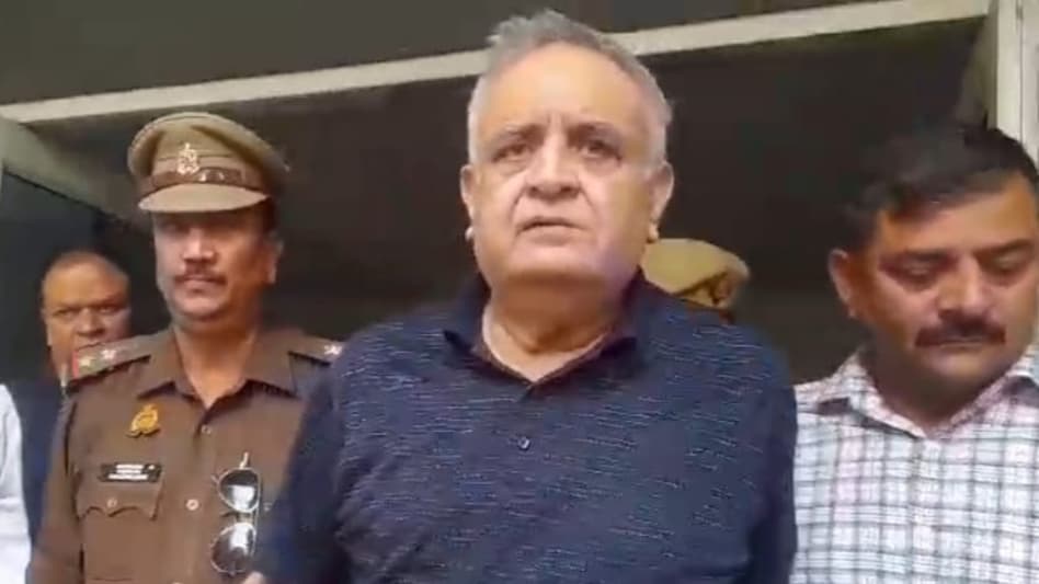 अमेरिका से PHD, पिता IRS और खुद बड़ी कंपनियों में अफसर रहा…फर्जी आईपीएस अनिल की गजब कहानी ghaziabad news