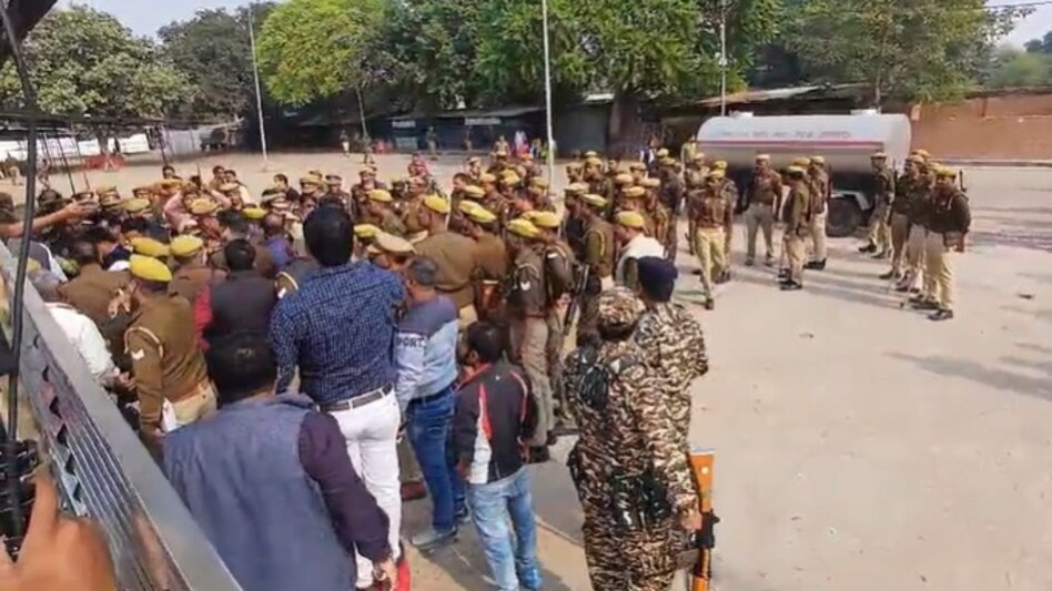 फूलपुर में काउंटिंग के बीच भिड़ंत, बीजेपी कैंडिडेट से हाथापाई फिर DM बोले- बहुत तगड़ी कार्रवाई करेंगे Phulpur By-Election 2024 Result