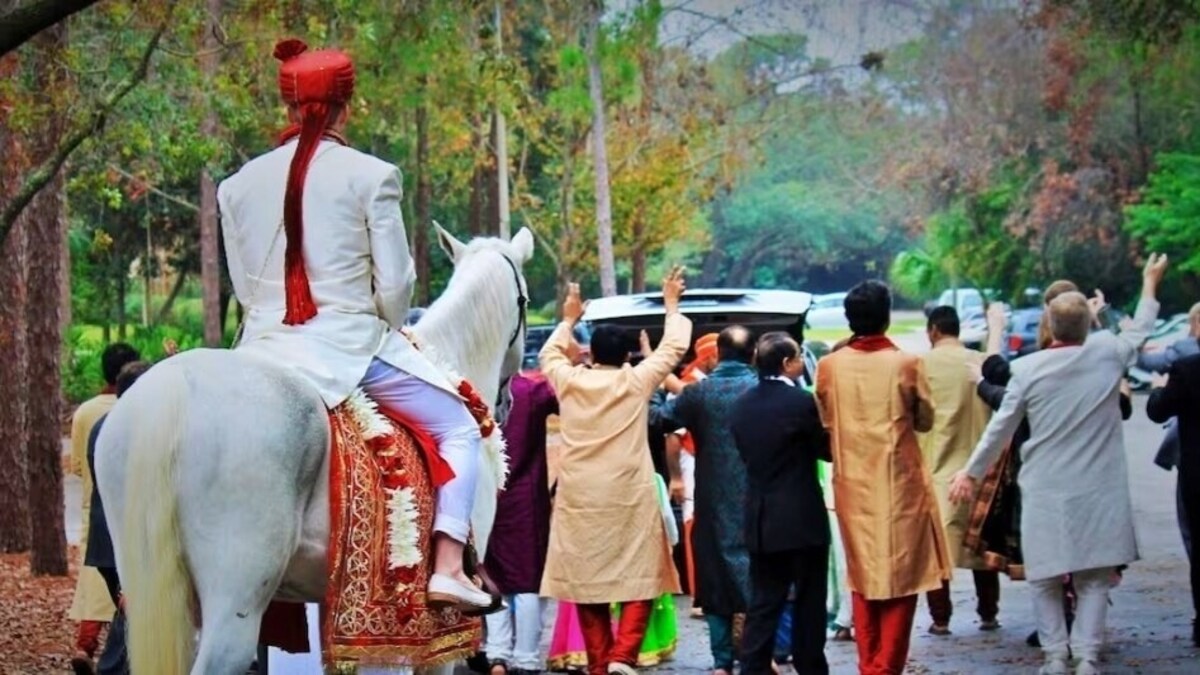 दूल्हे ने दिखाई अपनी सैलरी स्लिप फिर भी नहीं मानी दुल्हन, ये डिमांड नहीं हुई पूरी तो लौटा दी बारात Farrukhabad