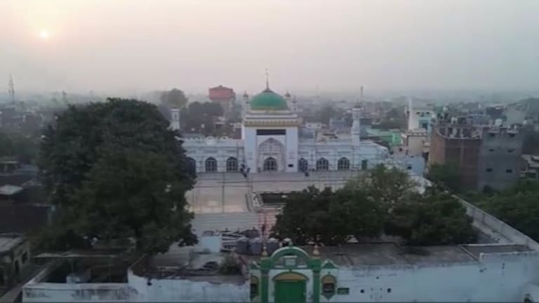 जुम्मे की नमाज से एक दिन पहले संभल जामा मस्जिद के लाउडस्पीकर से हुआ ये ऐलान, ग्राउंड पर क्या चल रहा? Sambhal Jama Masjid, Sambhal News, Sambhal