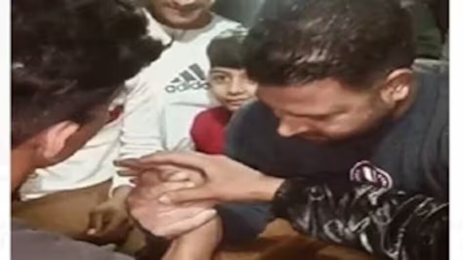 कासिम ने लगाई थी 10 हजार की शर्त मगर पंजा लड़ाते समय टूट गया उसका हाथ, फिर गजब हुआ UP News