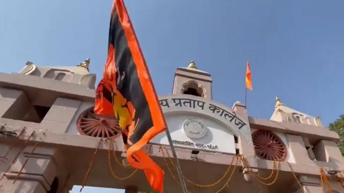वाराणसी के यूपी कॉलेज में मस्जिद-मजार विवाद में चार गिरफ्तार, ज्ञानवापी के पक्षकार पर भी हुआ एक्शन up-uday-pratap-college-masjid-controversy