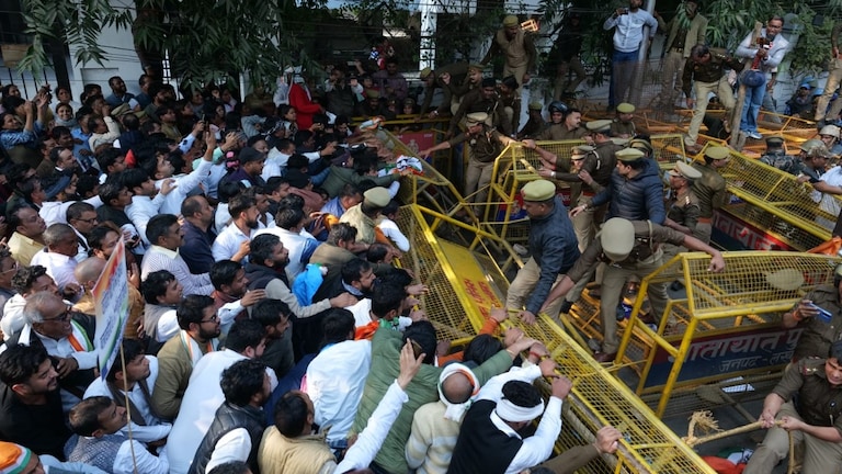 लखनऊ में कांग्रेस के विरोध प्रदर्शन के दौरान कार्यकर्ता प्रभात पांडे की मौत, आखिर हुआ क्या? UP News