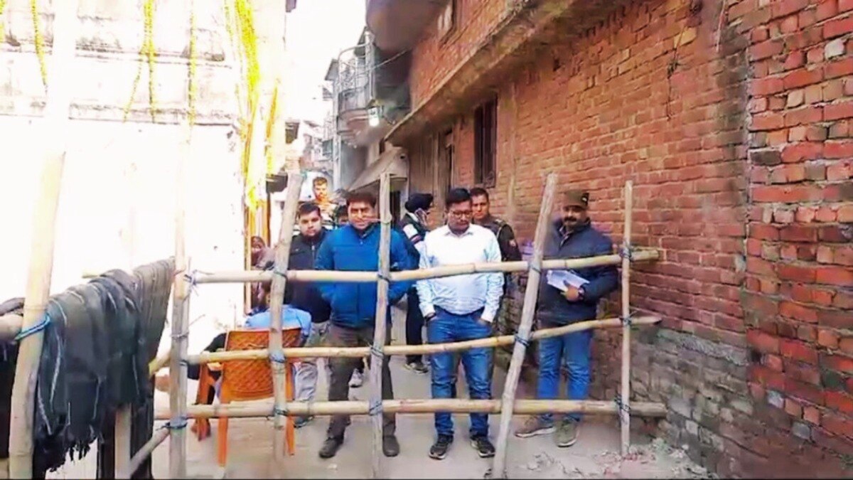 Sambhal ASI Carbon Dating - संभल में गुपचुप तरीके से कार्बन डेटिंग कर आई ASI की टीम, 5 तीर्थ-19 कूप के बारे में क्या पता चला? - ASI team secretly did carbon