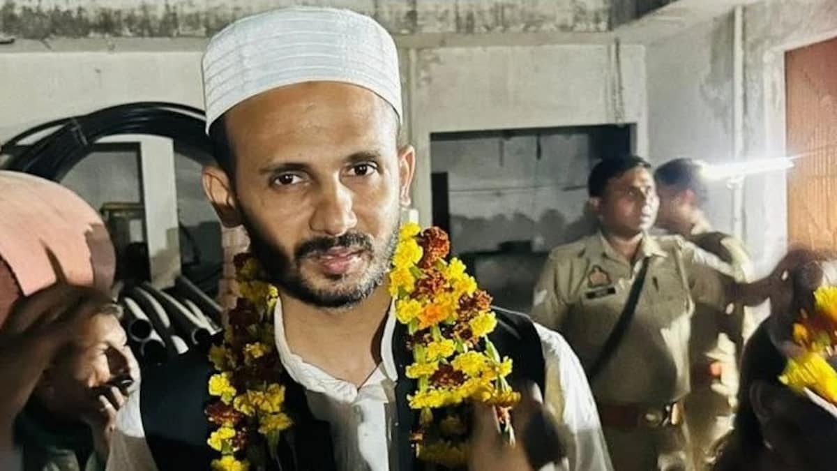 संभल से सपा सांसद जिया उर रहमान बर्क को चुकाना होगा 19100000 रुपये का बिजली बिल Ziaur Rahman Barq