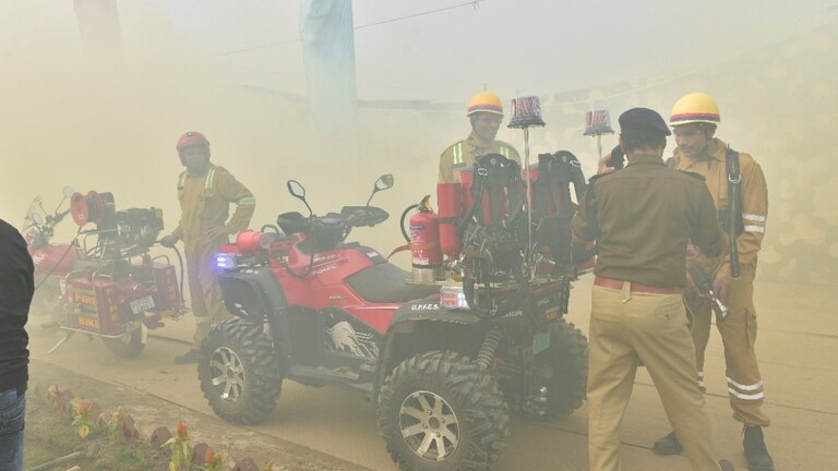 महाकुंभ में 100 मीटर पानी के नीचे और जमीन से 120 मीटर ऊपर निगरानी करने वाले ड्रोन भी होंगे Maha Kumbh 2025