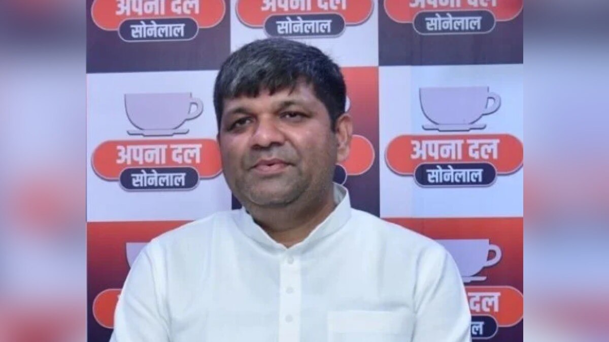 योगी सरकार के मंत्री आशीष पटेल (फाइल फोटो)