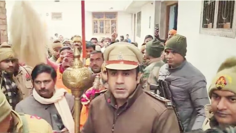 रथयात्रा में गदा हाथ में लेने को लेकर नप जाएंगे संभल सीओ अनुज चौधरी? DGP से शिकायत की गई तो ये हुआ Sambhal CO Anuj Chaudhary, CO Anuj Chaudhary, Sambhal, Sambhal News, UP news