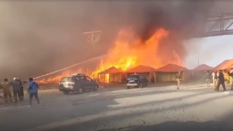 Mahakumbh Fire: प्रयागराज महाकुंभ के सेक्टर-19 में लगी भीषण आग, कई टेंट जलकर खाक, अभी तक क्या पता चला? Fire Incident , Prayagraj Fire Accident, Fire Accident in Mahakumbh , Mahakumbh Sector 19 fire Incident , Mahakumbh, Fire Incident in Mahakumbh Mela, Mahakumbh Mela Fire Accident, Prayagraj Fire Accident News, Prayagraj