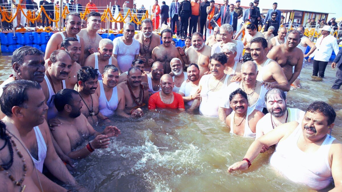 cm yogi in mahakumbh