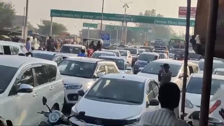 MahaKumbh News: महाकुंभ हादसे के बाद रीवा बॉर्डर पर रोकी गईं प्रयागराज आ रहे श्रद्धालुओं की गाड़ियां, एमपी CM मोहन यादव ने क्या बताया? Mahakumbh, Mahakumbh 2025, mahakumbh stampede, maha kumbh bhagdad, UP News, maha kumbh bhagdad news, maha kumbh bhagdad update, mahakumbh stampede news, up news, MP News