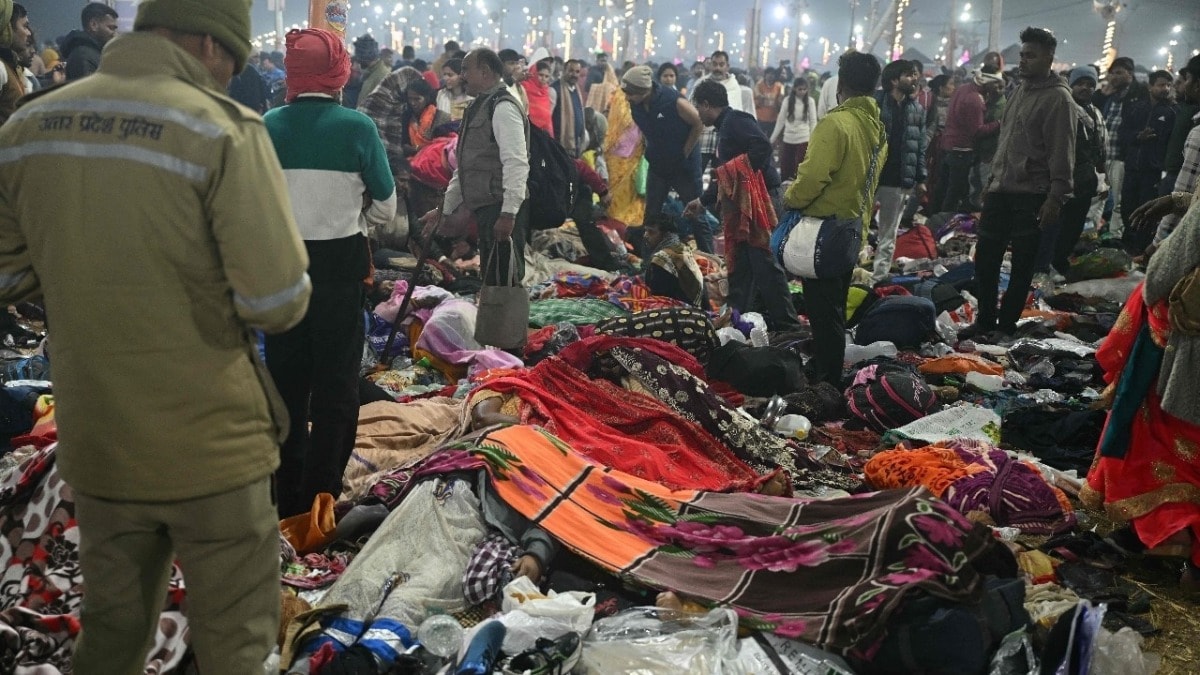 महाकुंभ भगदड़ में 25 से ज्यादा लोगों की मौत की आशंका, सूत्रों के हवाले से आई जानकारी Mahakumbh, Mahakumbh 2025, mahakumbh stampede, maha kumbh bhagdad, UP News, maha kumbh bhagdad news, maha kumbh bhagdad update, mahakumbh stampede news, up news, महाकुंभ, महाकुंभ न्यूज, महाकुंभ भगदड़, यूपी न्यूज, प्रयागराज, यूपी न्यूज