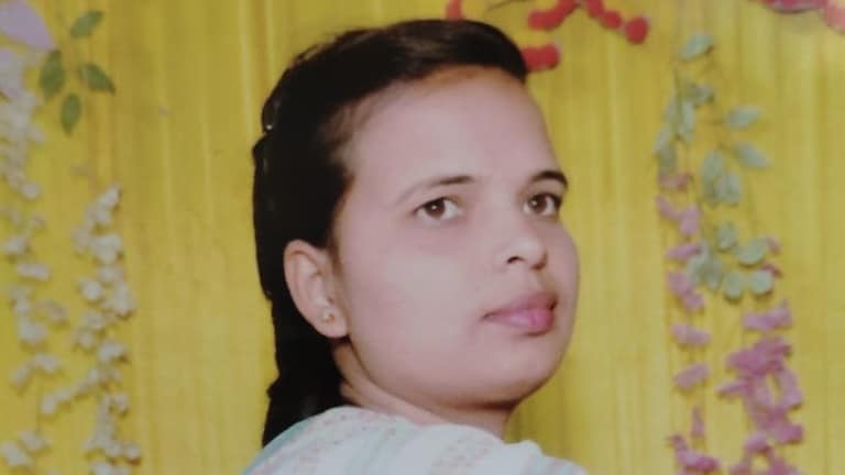 प्रतापगढ़ में स्कूल जा रही टीचर शालू यादव को विकास ने पेट्रोल डालकर जला दिया! दर्दनाक मौत देने के पीछे क्या है वजह Pratapgarh Crime News
