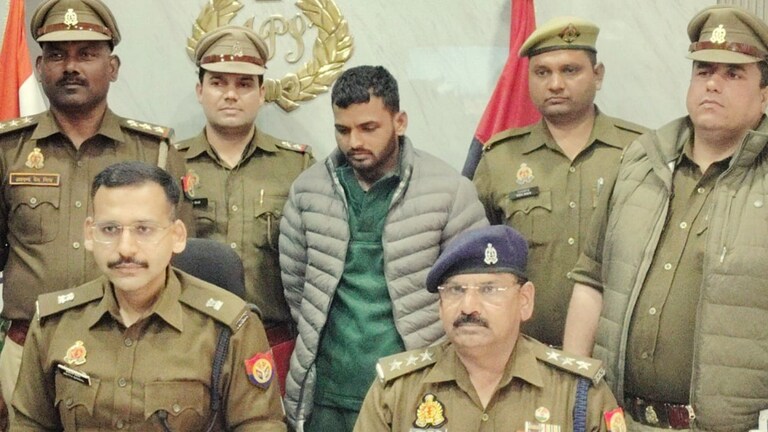 कंडोम के पैकेट और बिखरे अंडर गारमेंट…जीजा आशीष ने साली को दी ऐसी खौफनाक मौत, पुलिस भी सन्न, पर क्यों? Muzaffarnagar, Muzaffarnagar News, Muzaffarnagar Crime, Muzaffarnagar Police, Muzaffarnagar Crime News, Muzaffarnagar Viral News, UP Viral News, UP Crime News, Crime, मुजफ्फरनगर