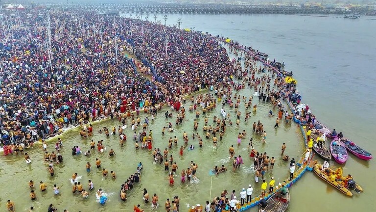 60% तक बुकिंग कैंसिल हुई... महाकुंभ में भगदड़ के बाद होटल मालिकों ने बयान किया अपना दर्द UP Tak