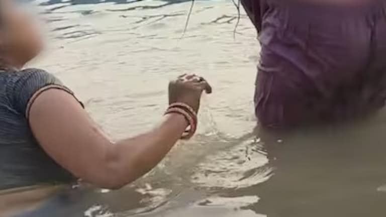 महाकुंभ में नहाती, कपड़े बदलती लड़कियों के फोटो-वीडियो बेचने वालों को ढूंढ लिया गया? पूरे मामले में आया ट्विस्ट Mahakumbh News