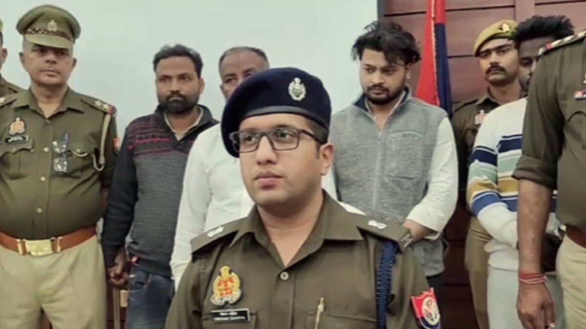 खलील अहमद, फरियाद, रिजवान और अब्दुल सत्तार…इन चारों का 10000000 वाला कांड जान पीलीभीत पुलिस भी चौंकी Pilibhit, Pilibhit News, Pilibhit Police, Pilibhit fake notes, up news, up police, पीलीभीत