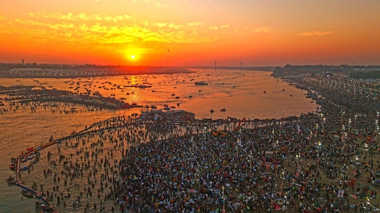 महाकुंभ में इन लोगों को मिलेंगे एक साथ 10000 रुपये, वेतन भी 16000 हुआ फिक्स Mahakumbh News