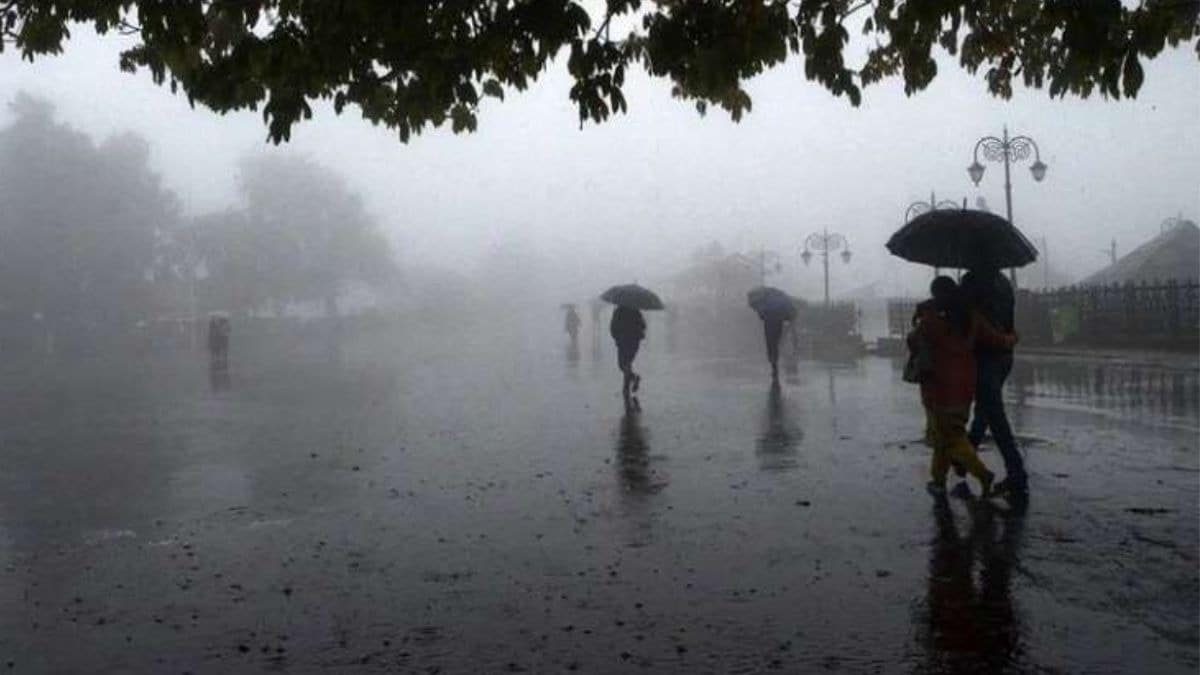 मेरठ से वाराणसी तक...IMD ने बताया कहां-कहां होगी बारिश, मौसम पलटने का किया ये इशारा UP Weather Update