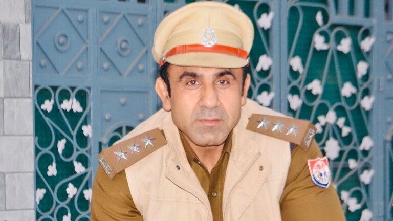 संभल की जामा मस्जिद को पेंट कराने पर हाई कोर्ट ने दिया ये निर्देश और उधर CO अनुज चौधरी एक्शन मोड में आ गए CO Anuj Chaudhary