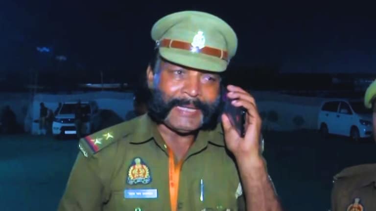 घनी मूछों और इनके ताव से धोखा मत खाइए, ये यूपी के DGP प्रशांत कुमार नहीं कोई और ही पुलिसवाले हैं UP Police Uday Bhan Upadhyay