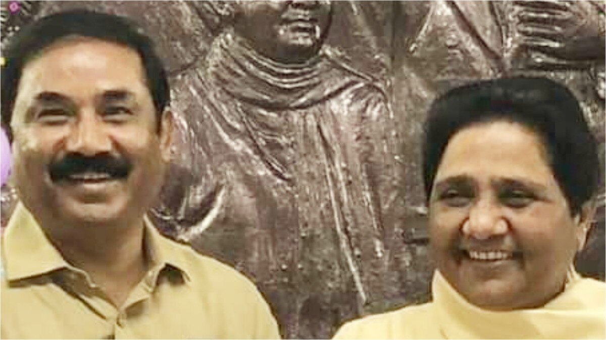 Mayawati, Akash Anand, Ashok Siddharth, who is Ashok Siddharth bsp, BSP, UP Politics, मायावती, आकाश आनंद, अशोक सिद्धार्थ, यूपी न्यूज