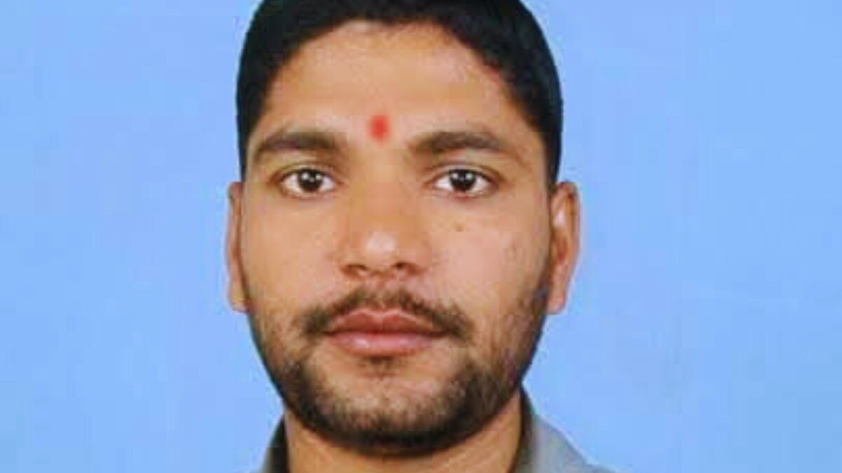 सीतापुर में दैनिक जागरण के पत्रकार राघवेंद्र वाजपेयी को क्यों किया गया गोलियों से छलनी? लोगों में गुस्सा Sitapur, Sitapur News, Sitapur Journalist Killed, Raghavendra Vajpayee death, Raghavendra Vajpayee, up crime, सीतापुर, पत्रकार की हत्या, राघवेंद्र वाजपेयी, यूपी न्यूज